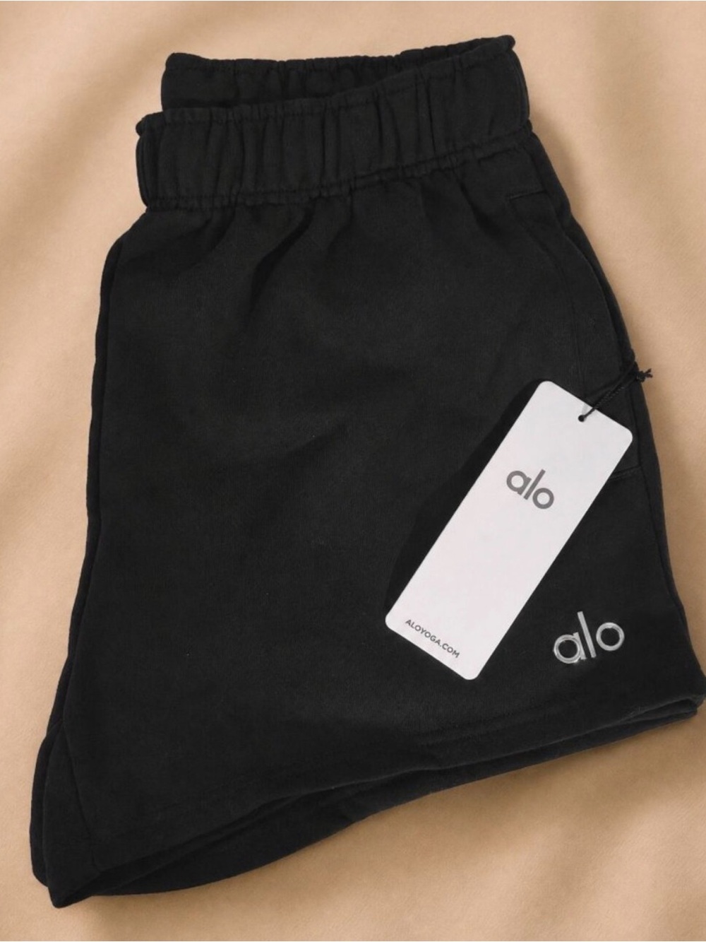 Alo Accolade Black Logo Sweatshorts Size small